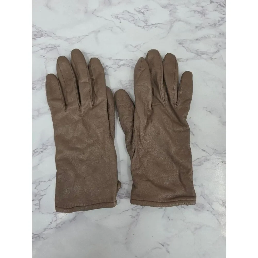 Fownes Classic Women's Leather Driving Gloves in Taupe